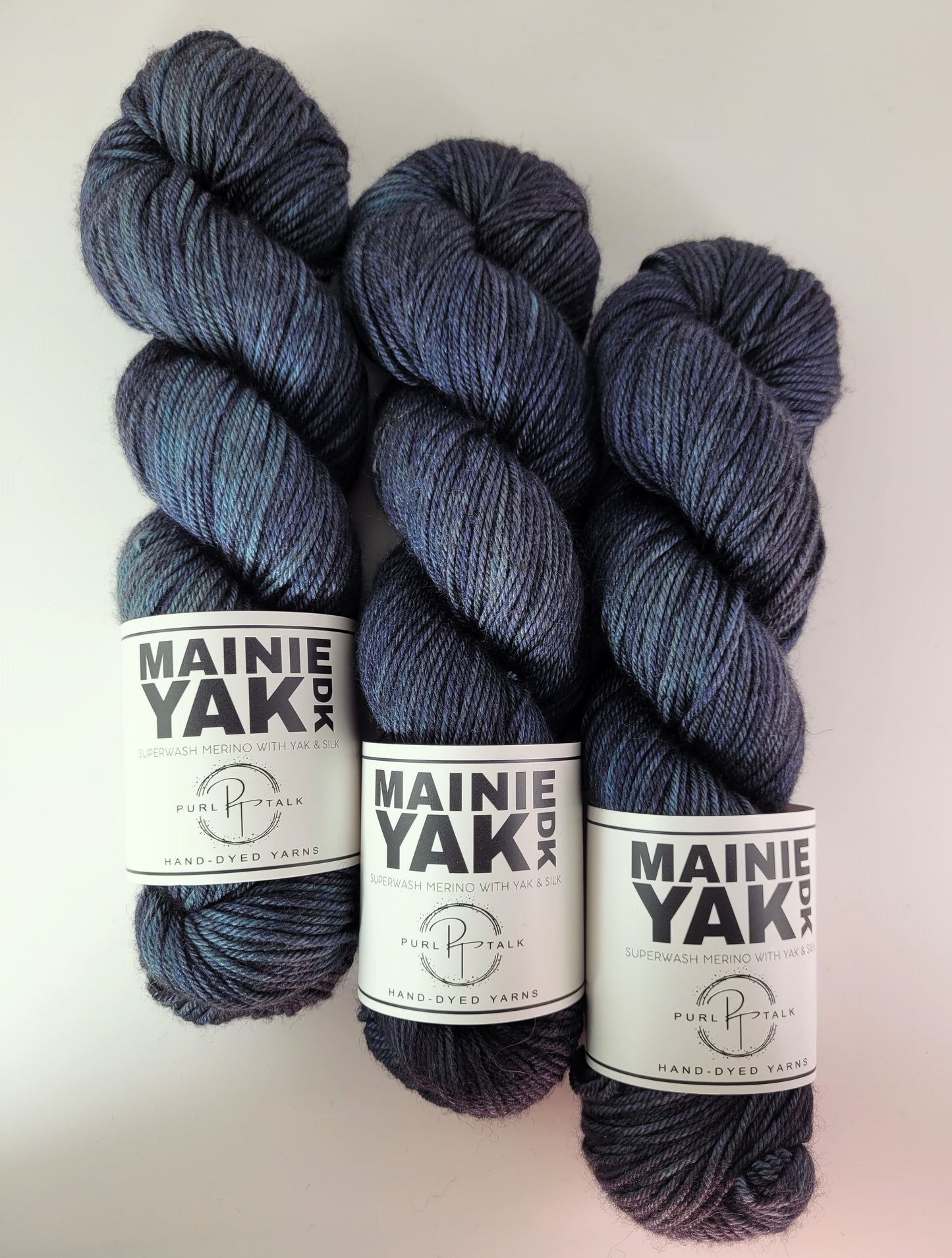 Mainie YAK DK, Color: Judy Blue Eyes