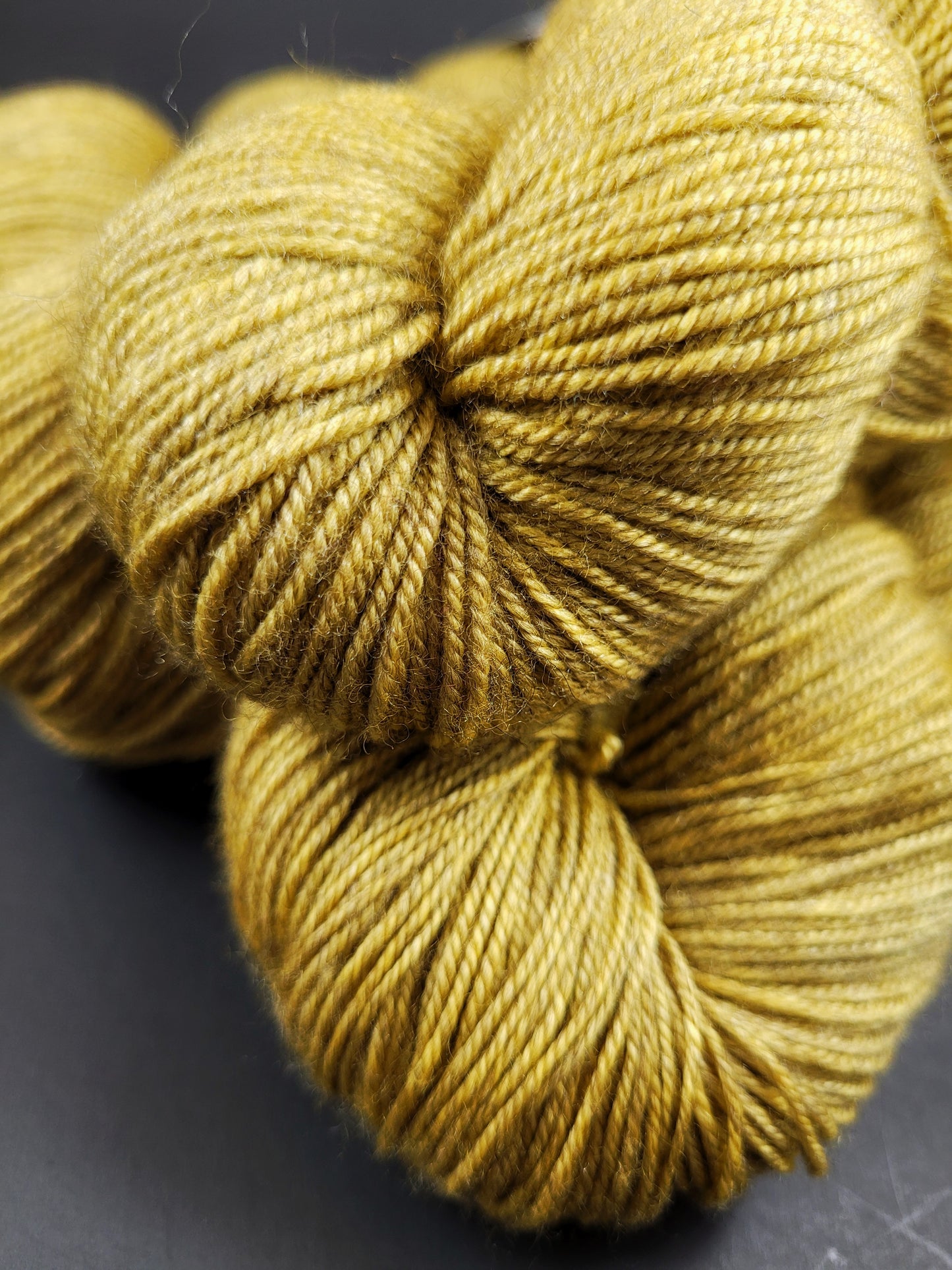 Mainie YAK, Colorway:  Golden